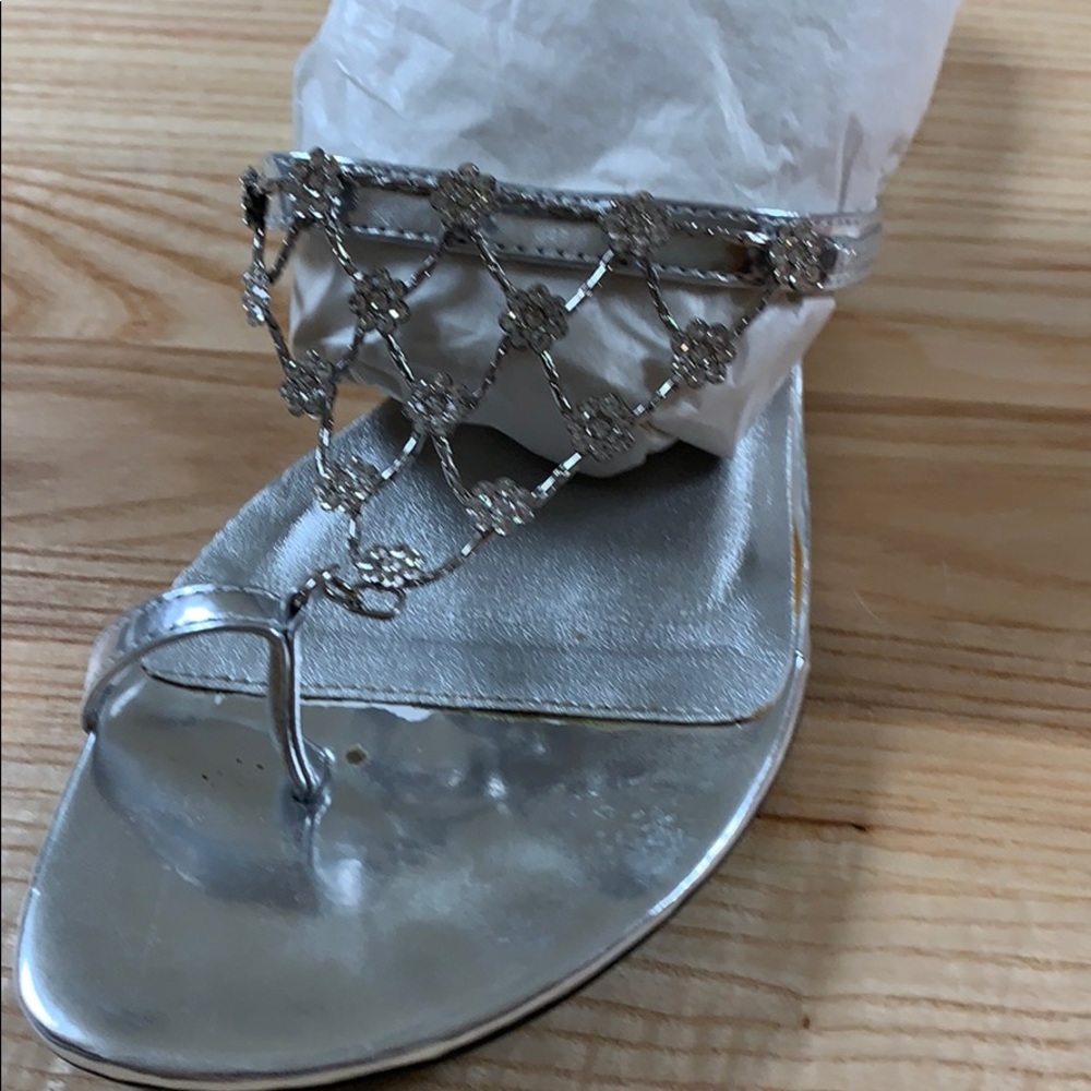 Silver dress shoe